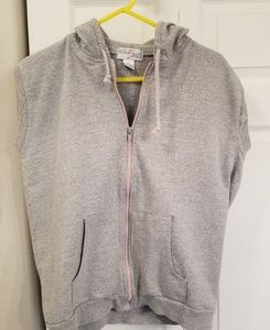 Sleeveless hoodie